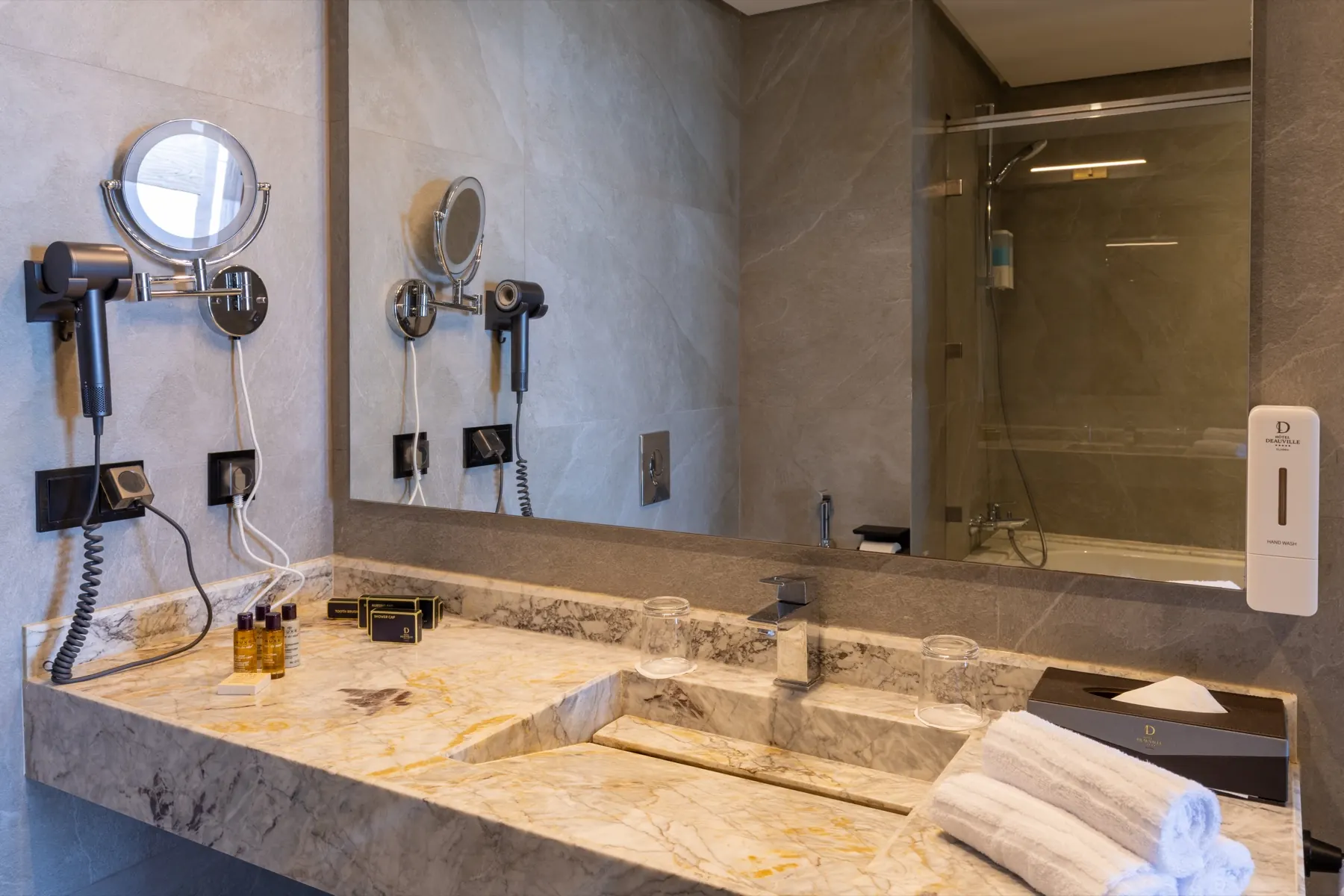 Suite Vue Piscine — photo 9